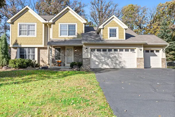 1602 Regatta Drive, Woodbury, MN 55125