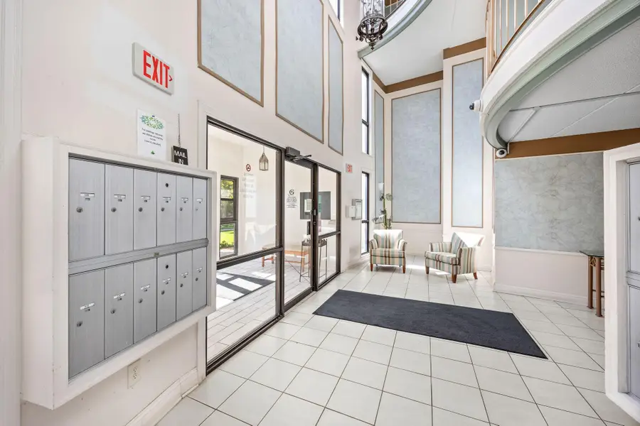 10411 Cedar Lake Road #213, Minnetonka, MN 55305 - #2