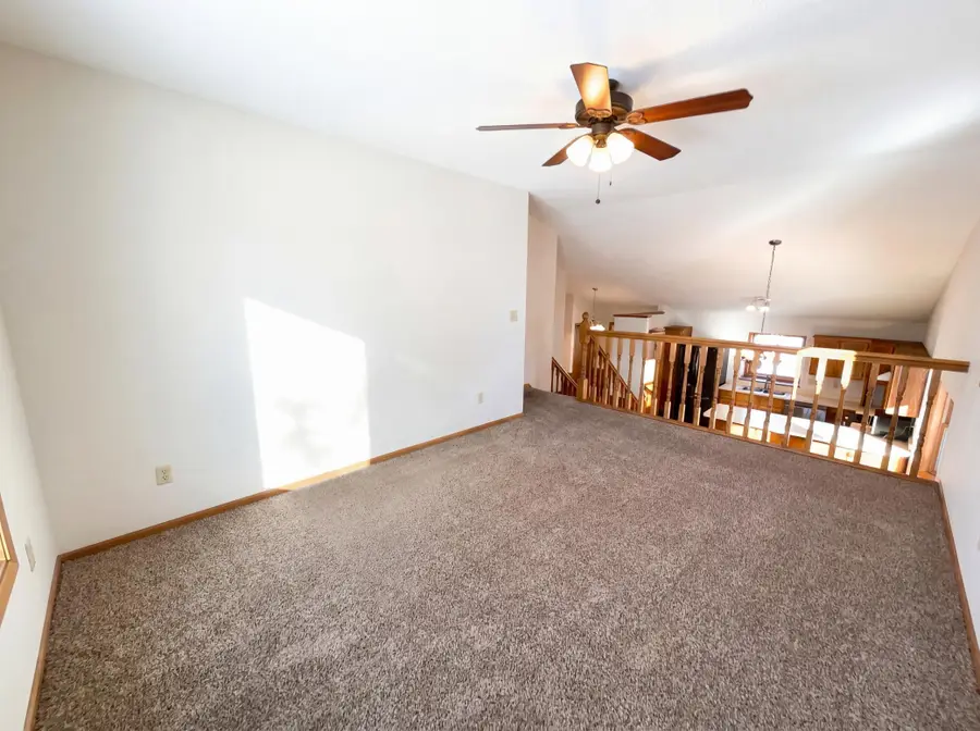 209 Grand Avenue Ne, Saint Michael, MN 55376 - #3