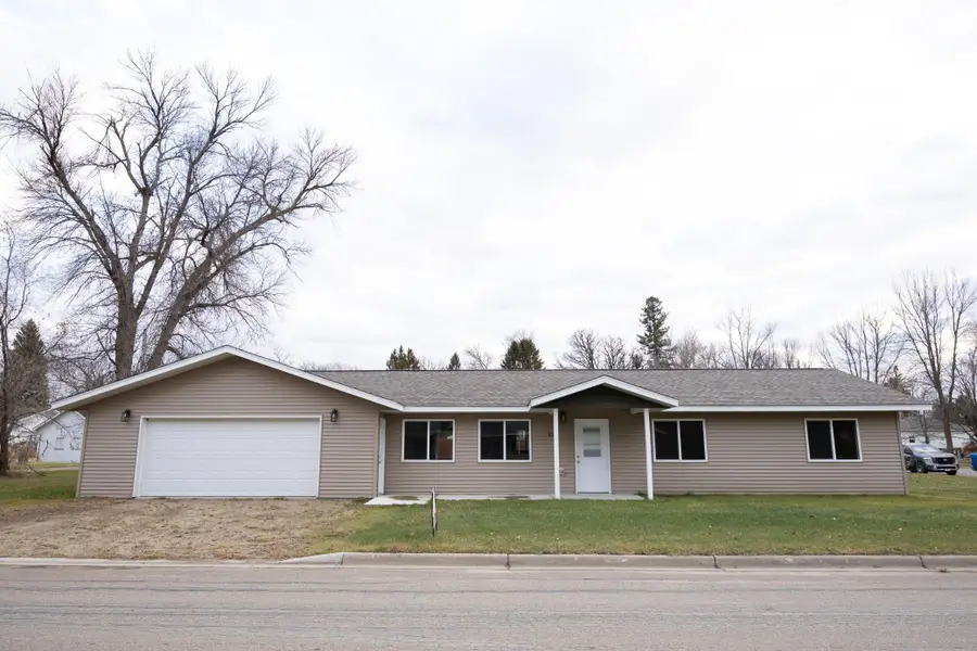 524 3rd Street Nw, Mahnomen, MN 56557 - #2