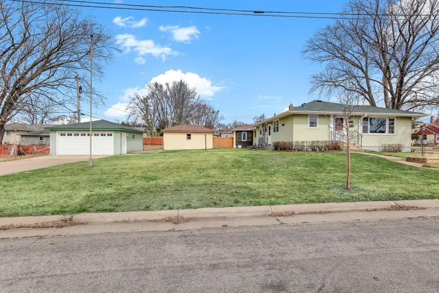 1955 Idaho Avenue E, Saint Paul, MN 55119 - #3