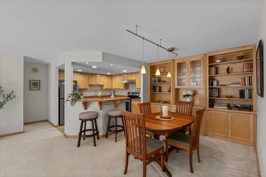 2885 Knox Avenue S #605, Minneapolis, MN 55408 - #3