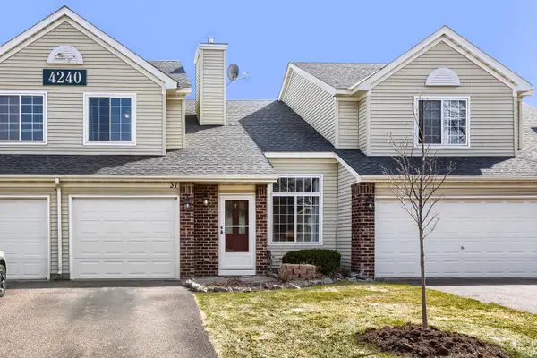4240 Merrimac Lane N #37, Plymouth, MN 55446
