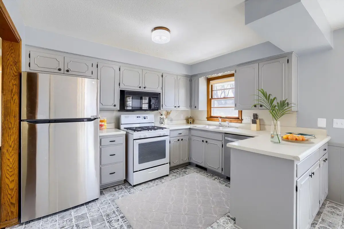 5705 Phoenix Street, Golden Valley, MN 55422 - #1