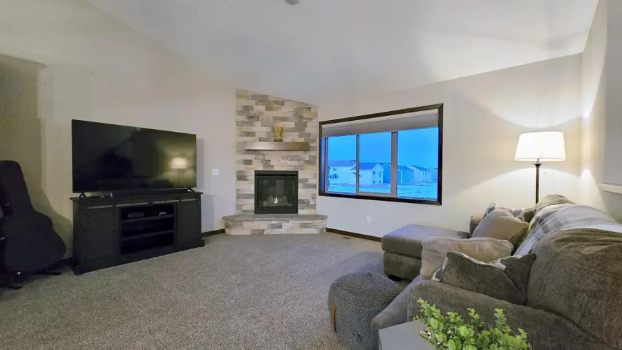 4617 8th Street Ne, Saint Cloud, MN 56304 - #3