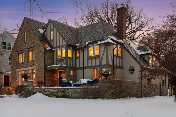 2116 W Lake Of The Isles Parkway, Minneapolis, MN 55405