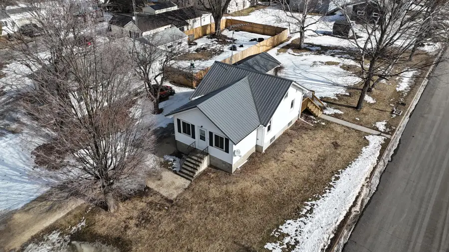 305 N Wabasha, Plainview, MN 55964 - #2