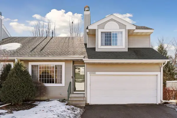 15605 25th Place N #B, Plymouth, MN 55447