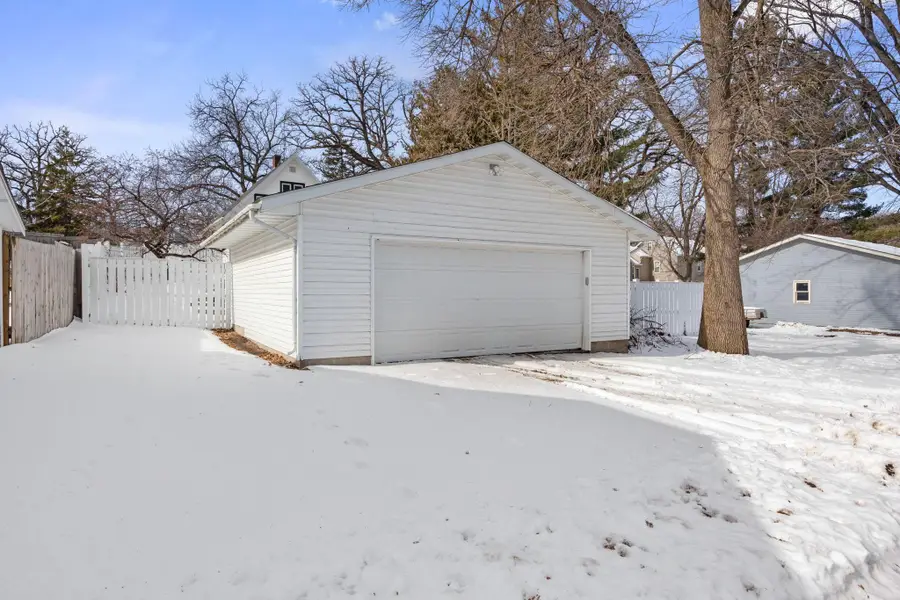 645 Hassan Street Se, Hutchinson, MN 55350 - #3