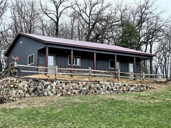 51 Minnesota Avenue S, Oronoco, MN 55960