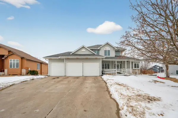 10010 Fallgold Parkway N, Brooklyn Park, MN 55443