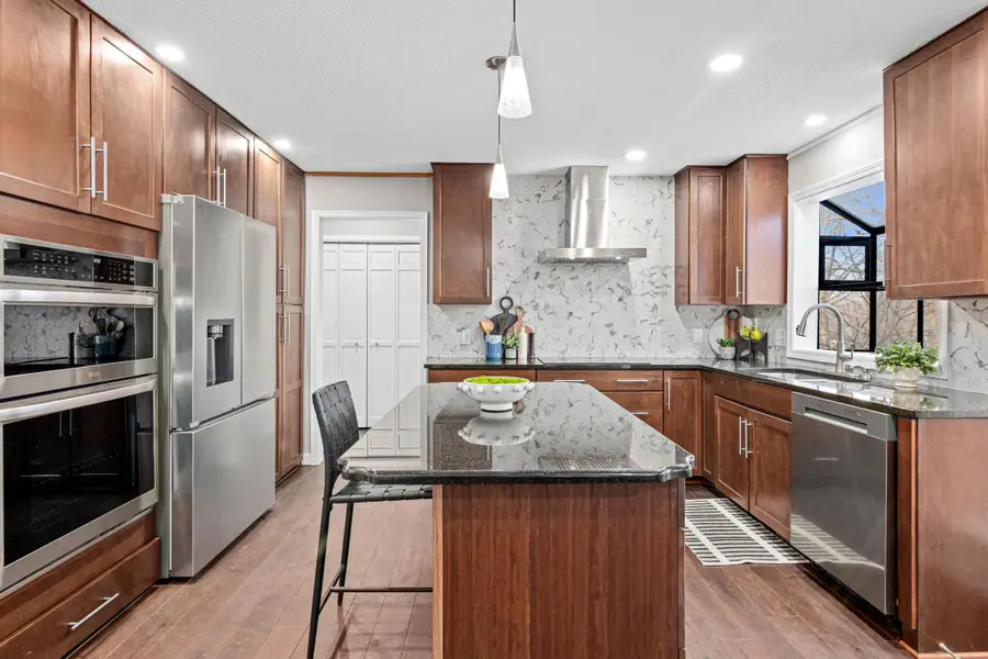 6981 Edgebrook Place, Eden Prairie, MN 55346 - #2