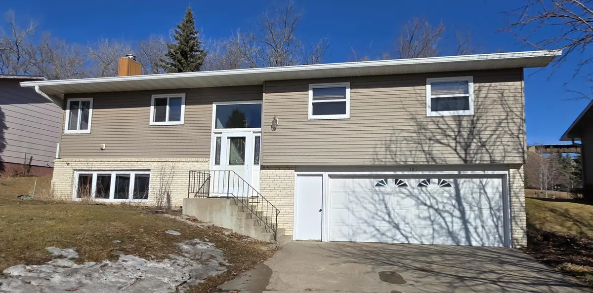 321 15th Street Ne, Valley City, ND 58072 - #1