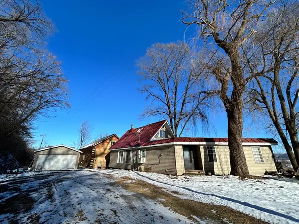 911 Mississippi Lane, Brownsville, MN 55919