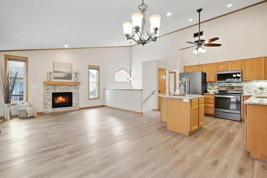 8427 143rd Street W, Apple Valley, MN 55124 - #2