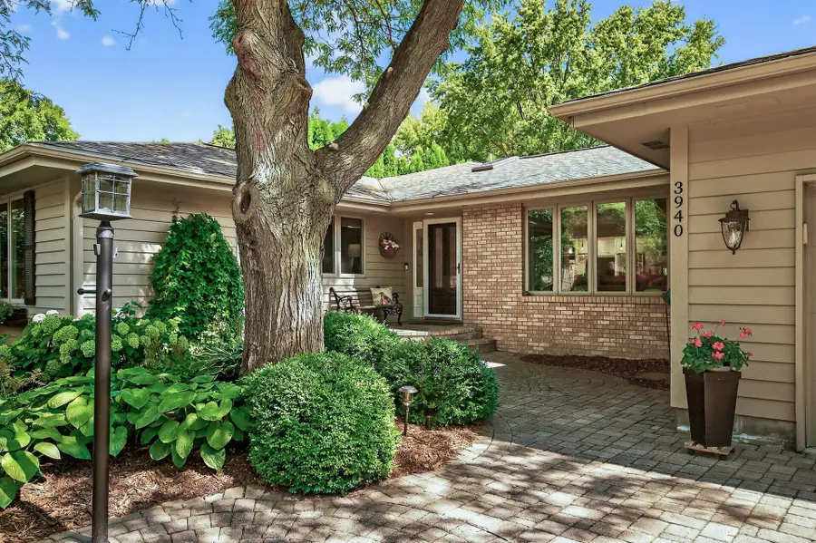 3940 Yorktown Lane N, Plymouth, MN 55441 - #3