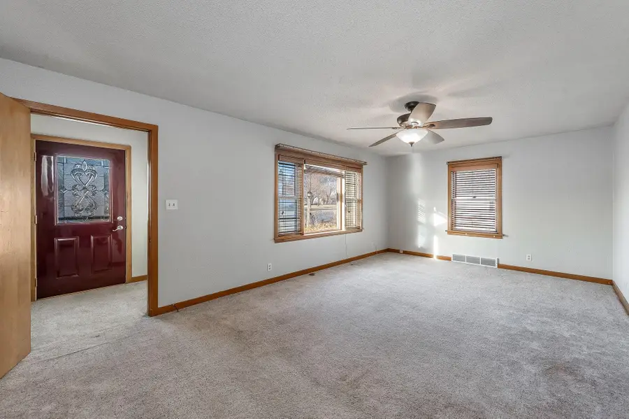 315 E 12th Street, Blue Earth, MN 56013 - #3