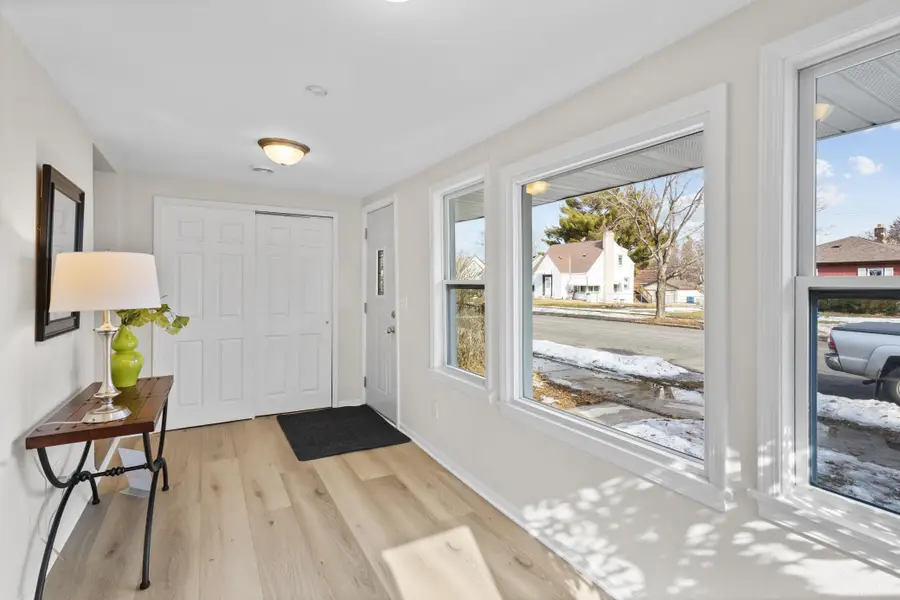 346 11th Avenue S, South Saint Paul, MN 55075 - #3