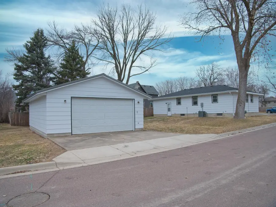 124 3rd Avenue S, Brownton, MN 55312 - #2