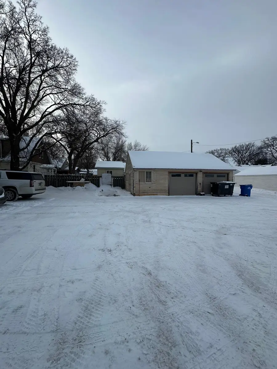 1036 College Street N, Fargo, ND 58102 - #3