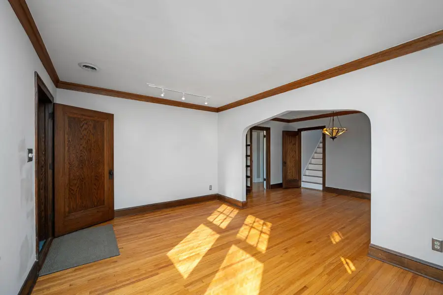 1163 Juliet Avenue, Saint Paul, MN 55105 - #3