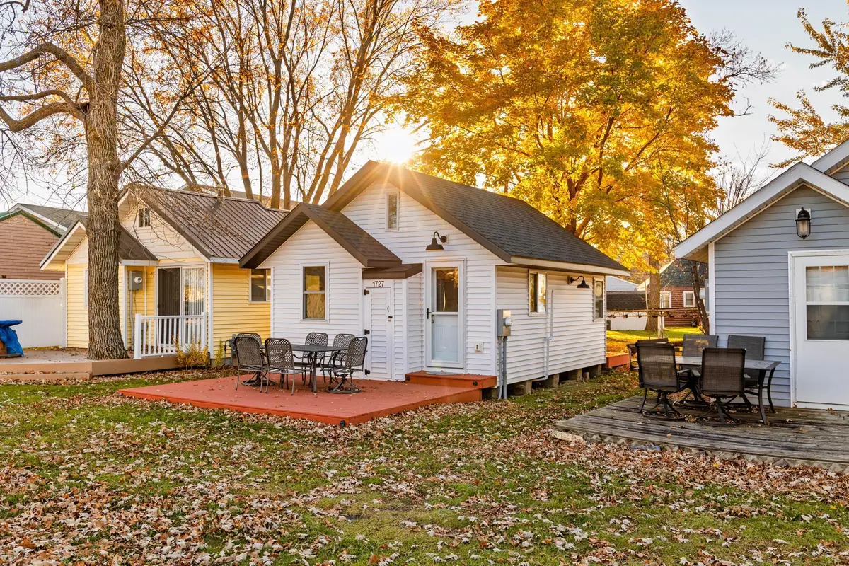 1727 E Lake Street, Osakis, MN 56360 - #1