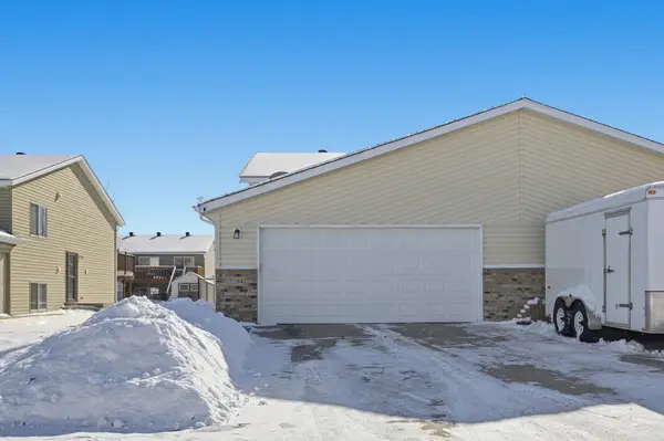 5284 49th Avenue S, Fargo, ND 58104