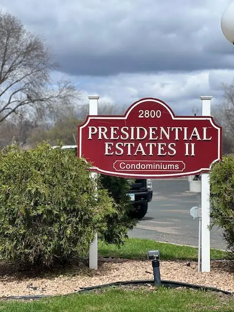 2800 Hillsboro Avenue N #111, New Hope, MN 55427