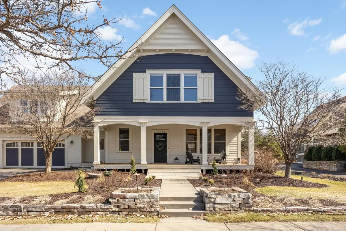 15782 Cobblestone Lake Parkway, Apple Valley, MN 55124 - #1