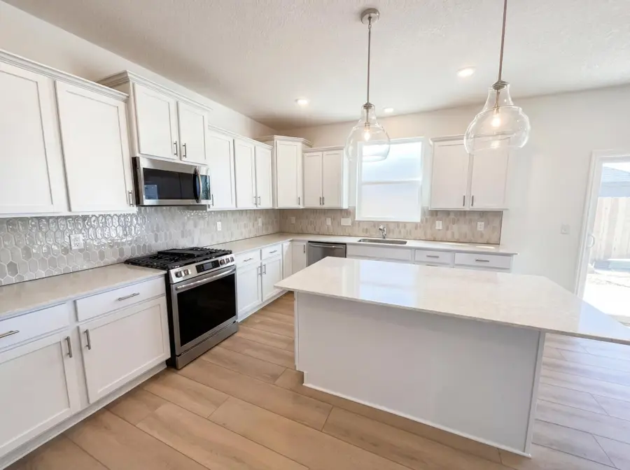 2471 Tyrone Drive S, Shakopee, MN 55379 - #2