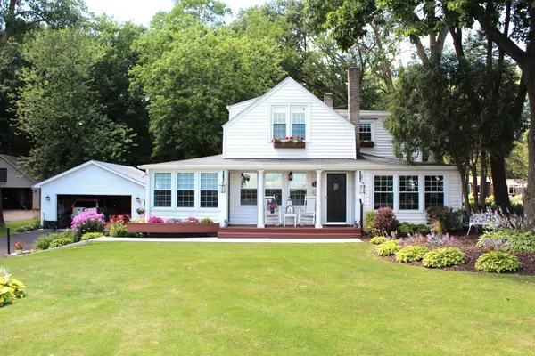 5325 W Bald Eagle Boulevard, White Bear Twp, MN 55110