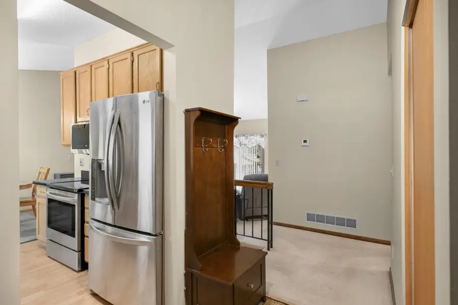 9482 Niagara Lane N, Maple Grove, MN 55369 - #3