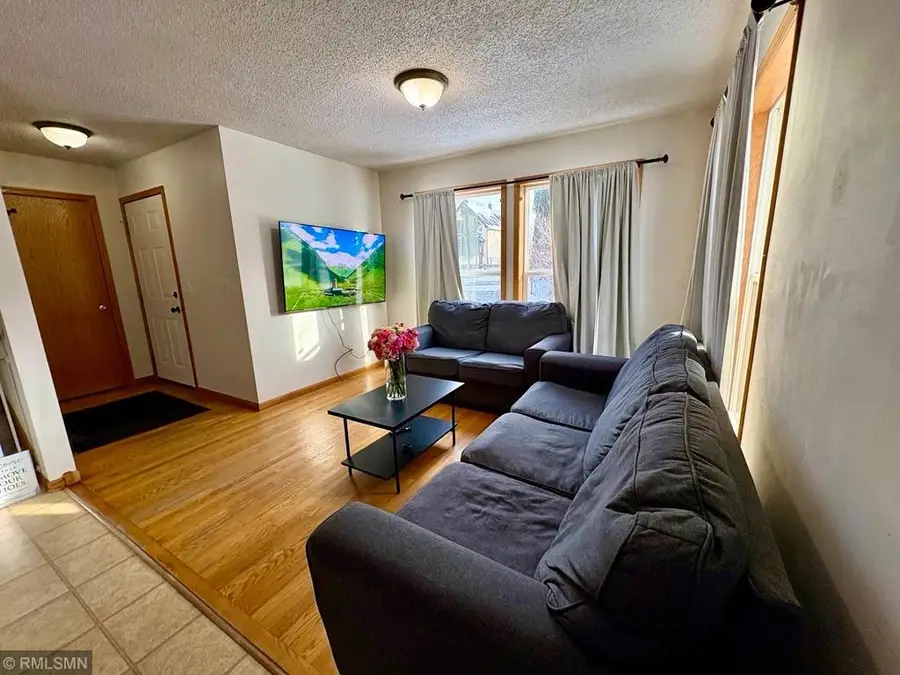 1149 5th Street E, Saint Paul, MN 55106 - #2