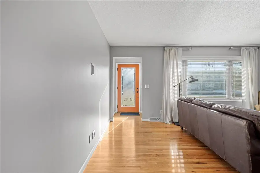 8145 Henslowe Avenue S, Cottage Grove, MN 55016 - #3