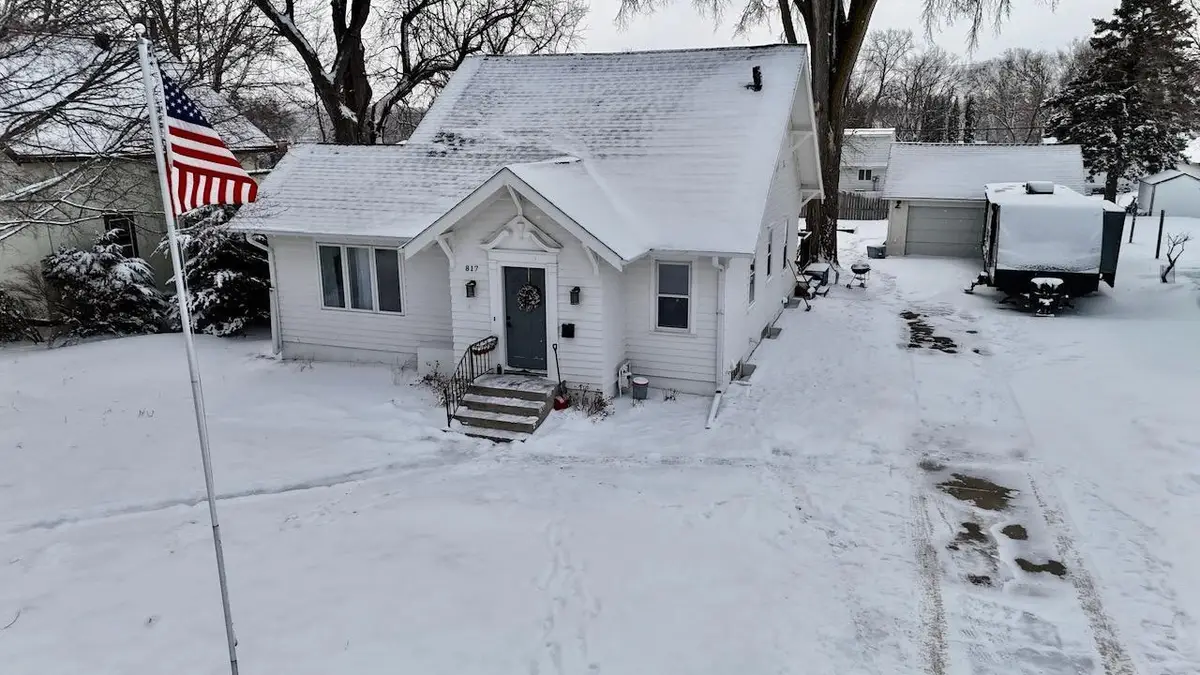 817 W Lincoln Avenue, Fergus Falls, MN 56537 - #1