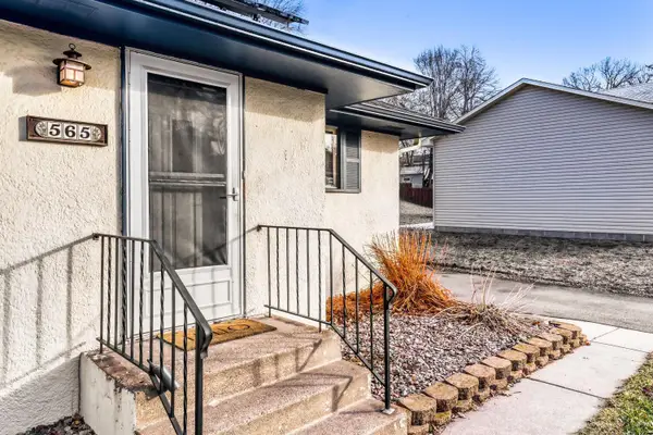 565 Hugo Street Ne, Fridley, MN 55432