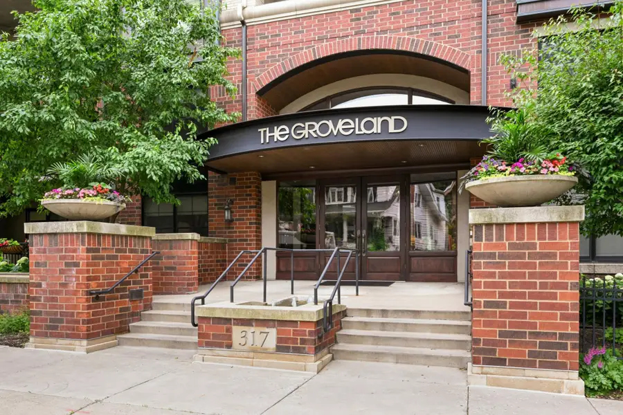 317 Groveland Avenue #301, Minneapolis, MN 55403 - #2