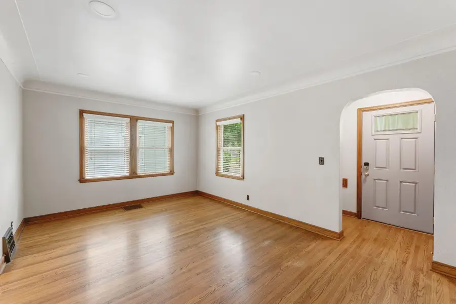 4346 Sheridan Avenue N, Minneapolis, MN 55412 - #3