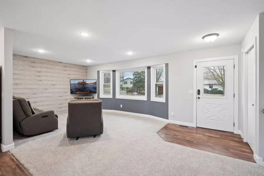 608 Ridge Drive Se, Saint Michael, MN 55376 - #3