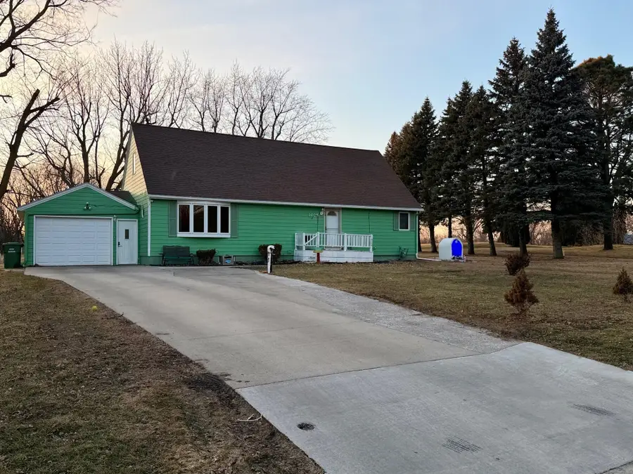 1025 Pershing Boulevard, Worthington, MN 56187 - #2