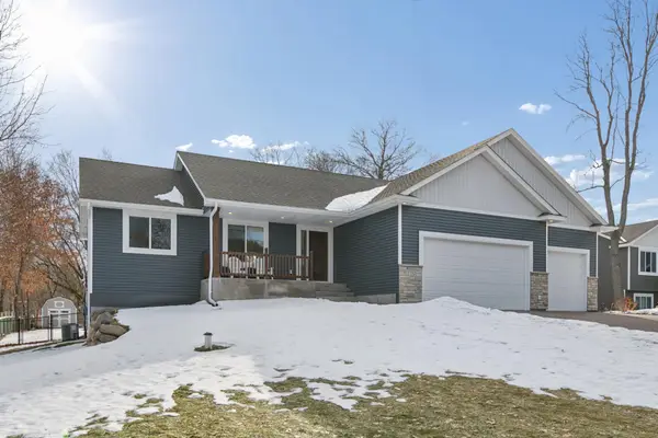 1752 209th Avenue Ne, East Bethel, MN 55011