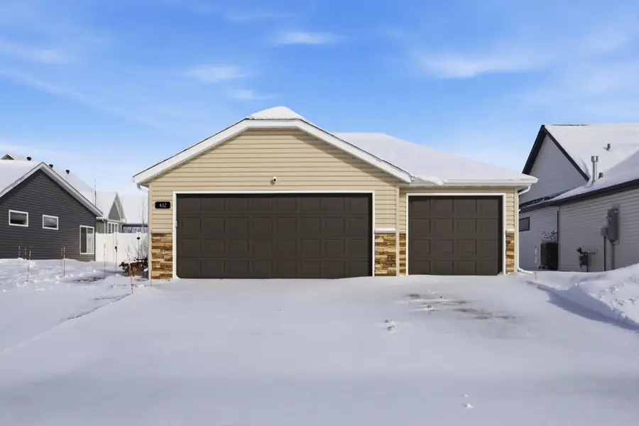 412 38th Avenue E, West Fargo, ND 58078 - #2