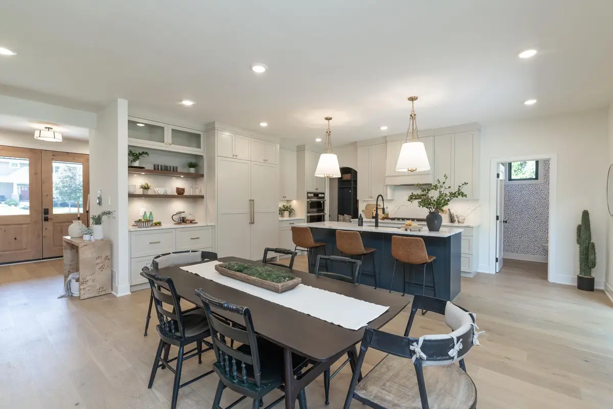 625 Ivy Falls Avenue, Mendota Heights, MN 55118 - #1