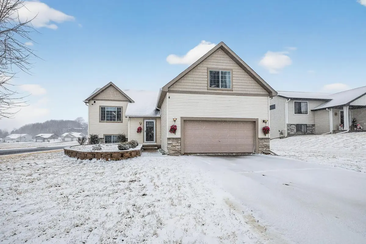 212 Keystone Drive Ne, Pine Island, MN 55963 - #1