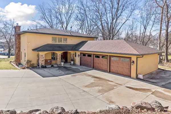 6220 Barberry Circle, Excelsior, MN 55331