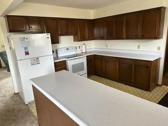 519 E Hollett Street, Tracy, MN 56175 - #3