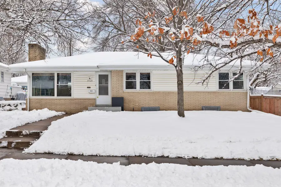 3529 Zenith Avenue N, Robbinsdale, MN 55422 - #2