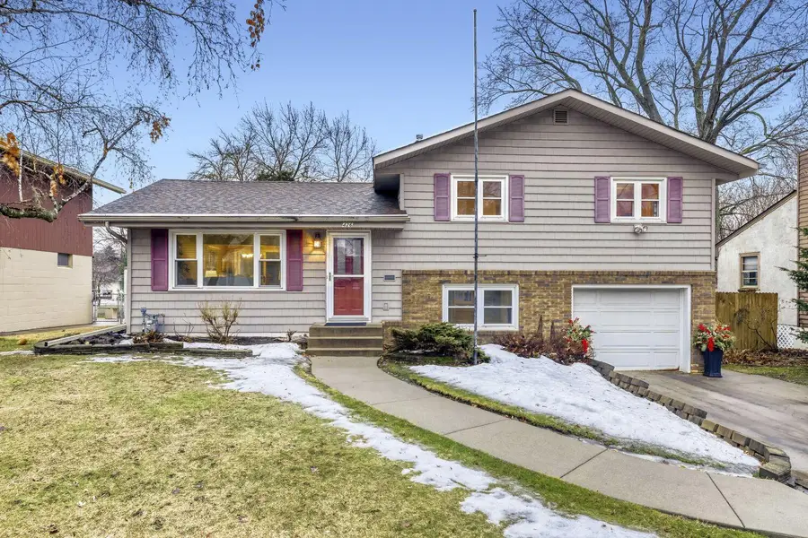 426 Emerson Avenue W, West Saint Paul, MN 55118 - #2