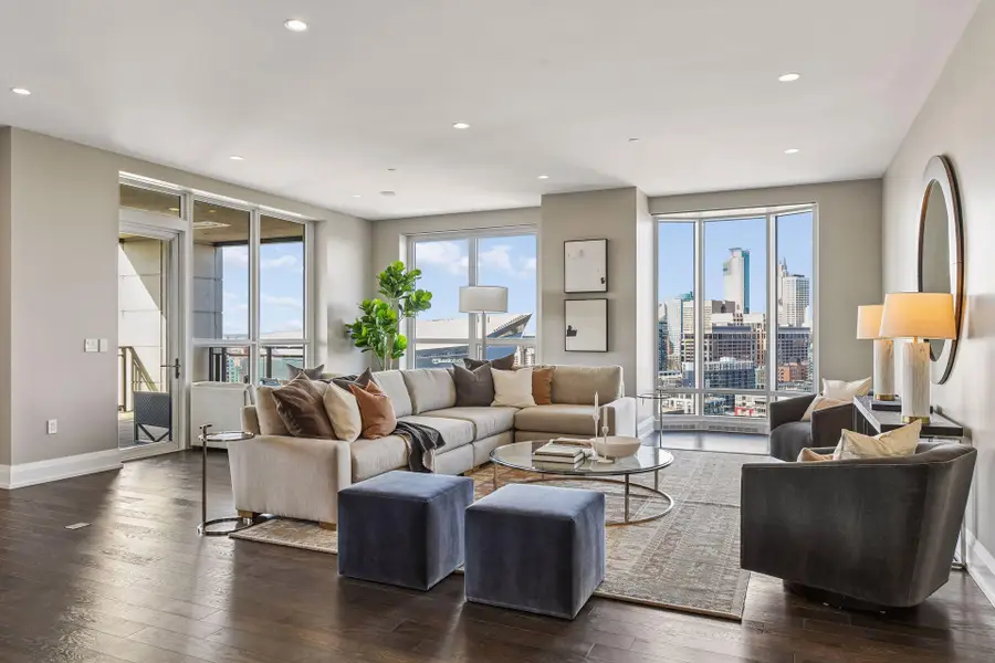 1111 W River Parkway #21B, Minneapolis, MN 55415 - #3