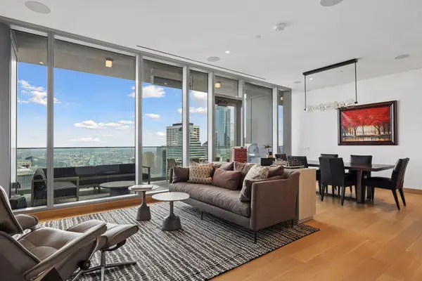 255 Hennepin Avenue #3201, Minneapolis, MN 55408